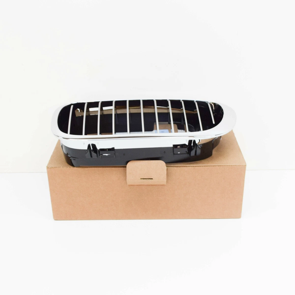 NEU BMW 3 E46 HEIZKÖRPER LINKS CHROM IERENGITTER 51137064317 