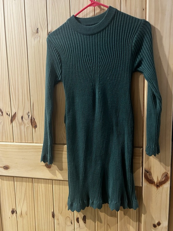 Girls' Sweater Dress Dark Green Long sleeve Cable Blend Fits Like A Size 10-12