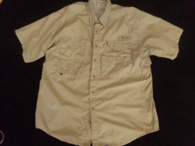 Columbia PFG Men's Large Vented Fishing Short Sleeve Cotton Shirt Tan Khaki