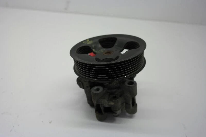 07-14 TOYOTA FJ CRUISER Bomba de dirección asistida 6 cilindros  Foto 4 de 4