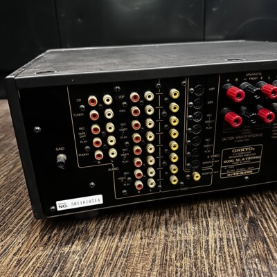 家電 ONKYO A-V801PRO ONKYO A-V801PRO AV Amplifier Silver AC100V 50/60Hz 245W Made in