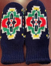Vintage Crochet Mittens Navy Blue Multicolor Aztec Crochet Age 6-11 Unisex Glove