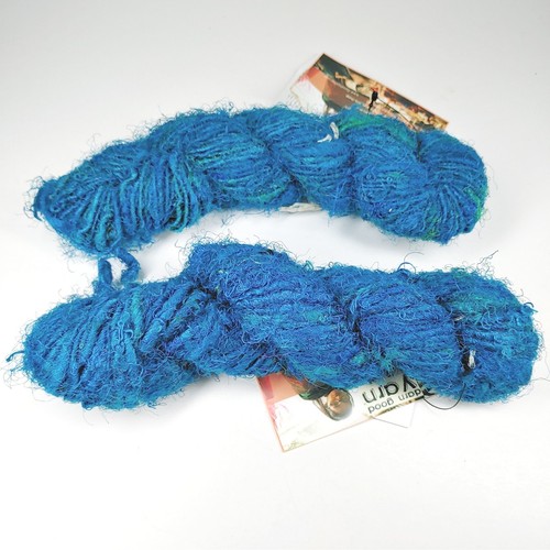 Darn Good Silk Filato Riciclato Sari Peso Ingombrante Zaffiro Blu 90 Yds Lotto di 2 - Foto 5 di 7