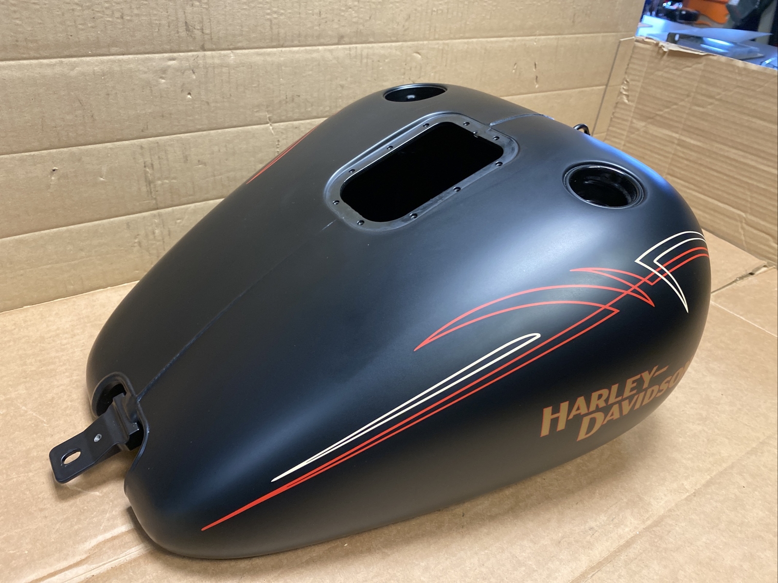 Harley Davidson Softail Cross Bones FLSTSB Springer Paint Set Black