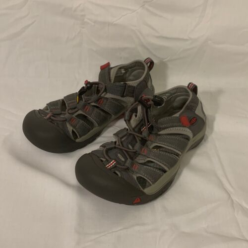 Keen Newport H2 1016282 Youth Size 4 Magnet/Tango Red Waterproof Sandal - Photo 1 sur 5