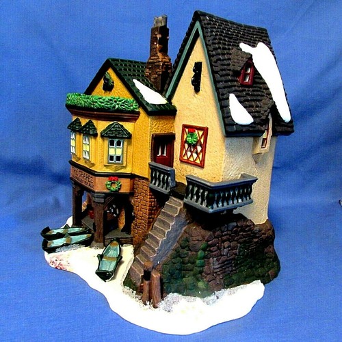 Dept 56 Dicken's Village Series The Grapes Inn #57534 5th Edition 1996 Lighted - Picture 7 of 10