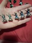 Vintage Lot Of 15 Tin Soldiers S. Africa — photo 4