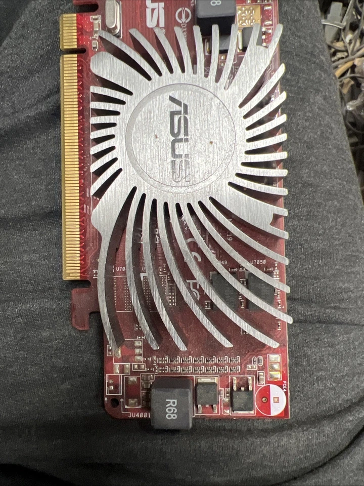 Asus Radeon HD5450 1GB DDR3 HDMI/VGA/DVI PCIE Low Profile Graphics Card - Image 2 of 4