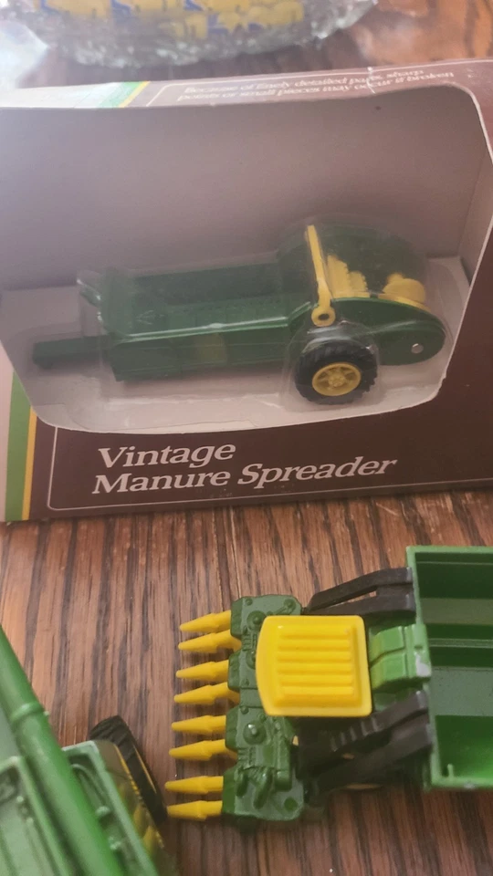 Ertl escala 1/46 y 1/64 Foto 3 de 4