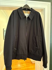 Burberry Men  s Black Cotton Gabardine Harrington Jacket Nova Check Made England
