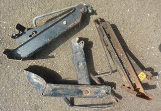 Job Lot of Classic Car Jacks Incl VW & Ford Garage Tools