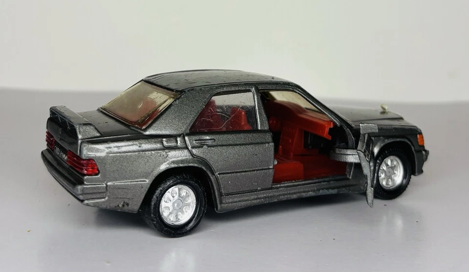VINTAGE MATCHBOX SUPER KINGS 1985 MERCEDES BENZ 190E - Image 2 of 4