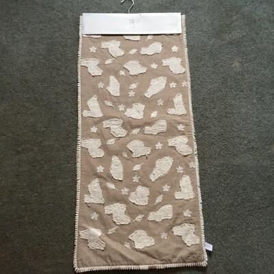 NWT RACHEL ASHWELL COTTON TABLE RUNNER W/ CREAM COLORED SEWN ON BUNNIES ...