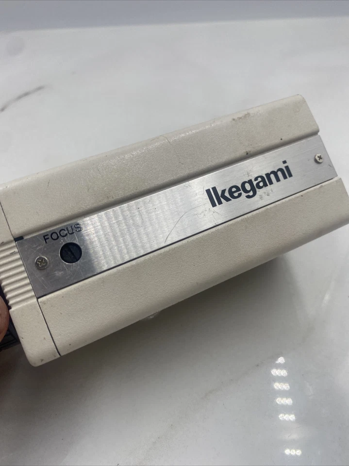 CÂMERA DE VIGILÂNCIA IKEGAMI CCD CÂMERA DE VIGILÂNCIA POR VÍDEO ANALÓGICA ICD-31 - Imagem 2 de 4