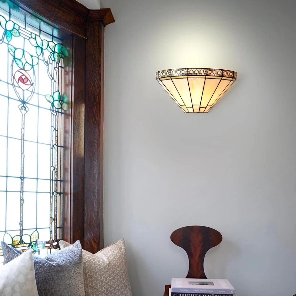 MISSION TIFFANY STYLE HANDCRAFTED GLASS WALL LIGHT WALL FIXING INCLUDED - Image 3 of 4