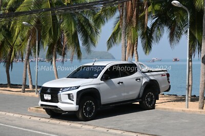 LKW Foto 12x8 - Mitsubishi Triton Plus Pickup