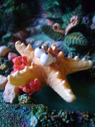 Starfish on Coral 2 inch MI 90847 Miniature Fairy Garden - Picture 5 of 8
