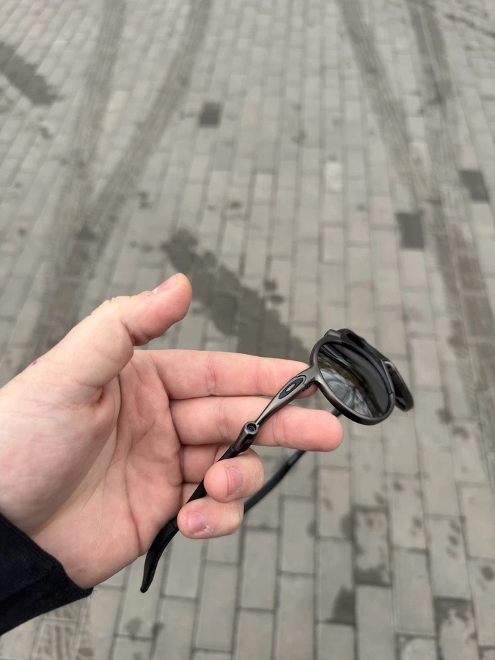 Vintage Oakley x Metal MadMan Silver Mirror Sunglasses Polarized Outdoor Glasses - Image 4 of 4