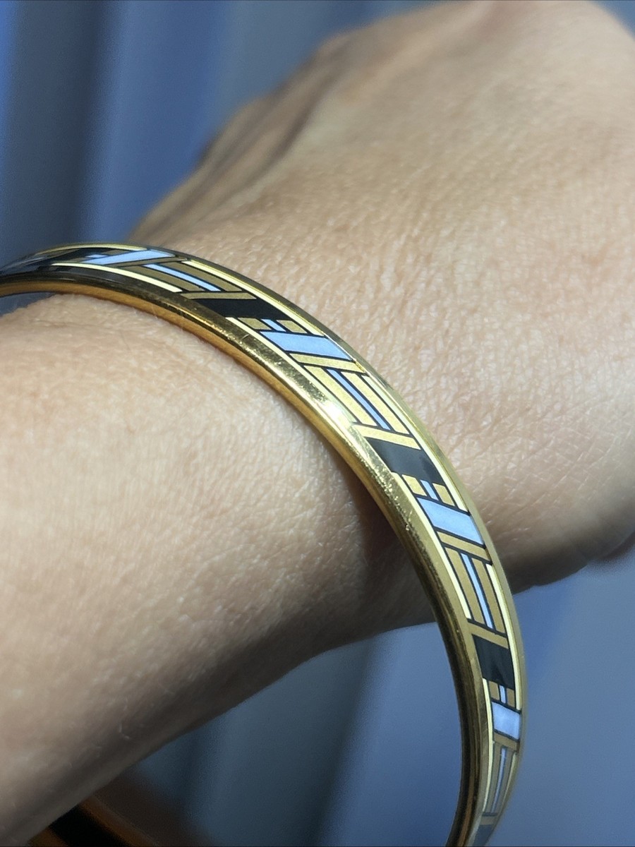 38. Michaela Frey Gold Tone Avantgarde Enamel Bangle Bracelet 21.3