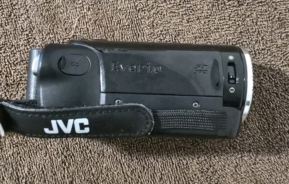 Nice Clean Working JVC Everio HD Camcorder GZ-HM40BU 40x Optical Zoom - Image 2 of 4