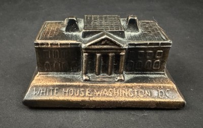 Vintage White House Washington, D.C. Sourvenir Bronze Copper Paperweight