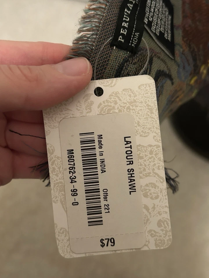 Mantón Latour Mujer Peruvian Connection NUEVO CON ETIQUETAS Foto 4 de 4