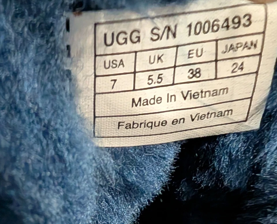 Botas femininas UGG tamanho 7 mini selene denim camurça azul P/N 1006493 - Imagem 2 de 4