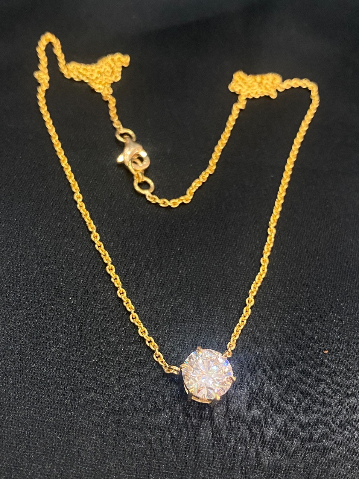 GIA Certified 2 Cts Round Brilliant D/VVS1 Diamond Solitaire Necklace 18K Gold image 8