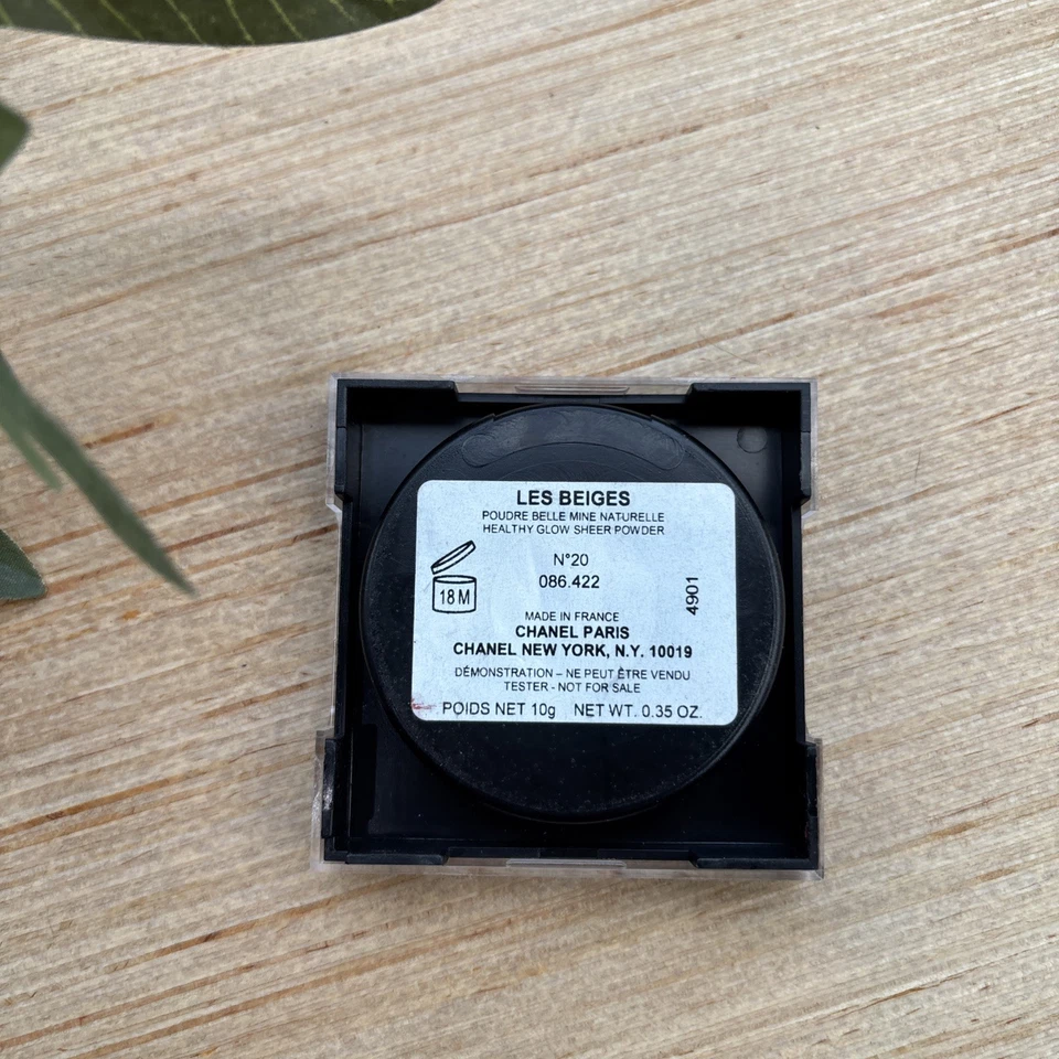 RARE CHANEL Les Beiges Healthy Glow Sheer Powder N20 Discontinued - Image 3 of 3