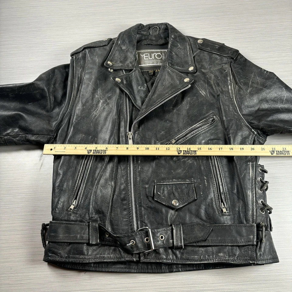 Jaqueta Euro Mond Top Masculina 44 Couro Preto Motociclista Cinto Lateral Renda - Imagem 4 de 4