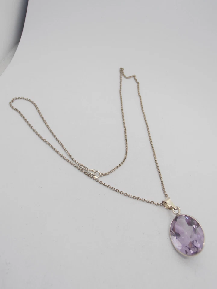 Ciondolo e Catenina in Argento 925 con Ametista viola naturale con inciso "OM" - Immagine 4 di 4
