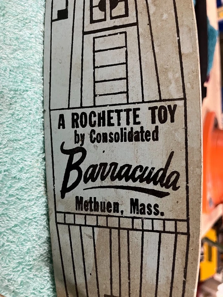 Vintage Rare Barracuda Wooden Pond Sailboat Made in USA - Image 3 of 4