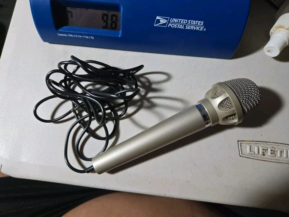 JVC MV-10 Vocal Dynamic Microphone MV10 - Image 3 of 3