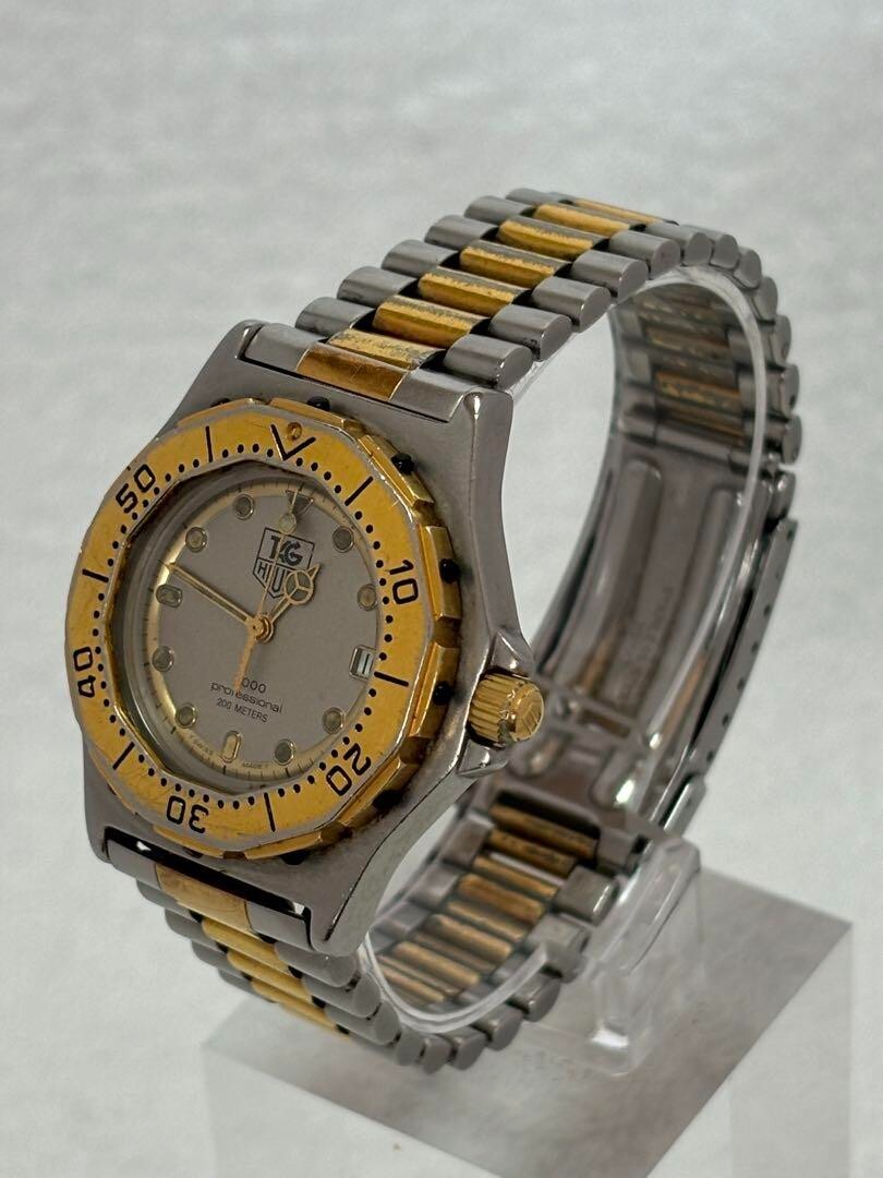 り*う様 TAG Heuer 3000 シルバー/ゴールド ダイバーズウォッチ TAG HEUER Tag Heuer 3000 Quartz 934.213 Date Dial Silver