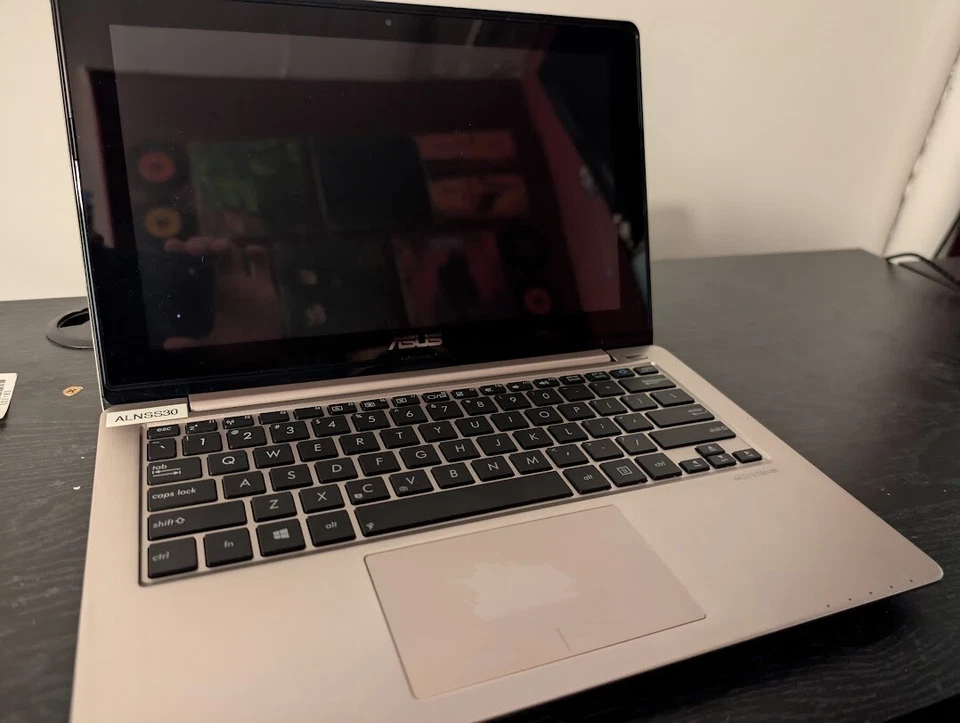 ASUS VivoBook X202E-DH31T 11,6 pulgadas plateado (leer descripción) Foto 2 de 4