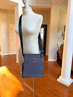 写真 TUMI ARRIVE OWEN CROSSBODY 255030 BAG | eBay
