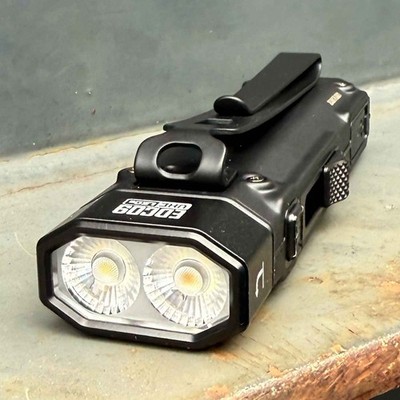 Nitecore EDC09   Winkellampe mit 3 Lichtfarben, 1600 Lumen, Magnetfuß, USB-C