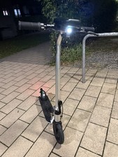 Micro MAZDA Mobility Commuter E-Scooter 200W 21,6V 200mm klappbar silber