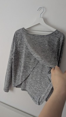 Grauer glitzer melierter Pullover mit coolem Rückendesign