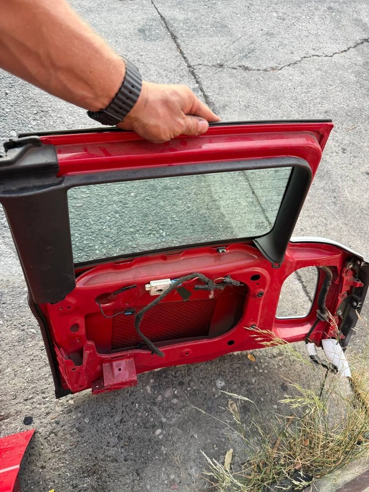 Mini Cooper Clubman R55 2008-2014 maletero lateral izquierdo puerta dividida con ventana Foto 4 de 4