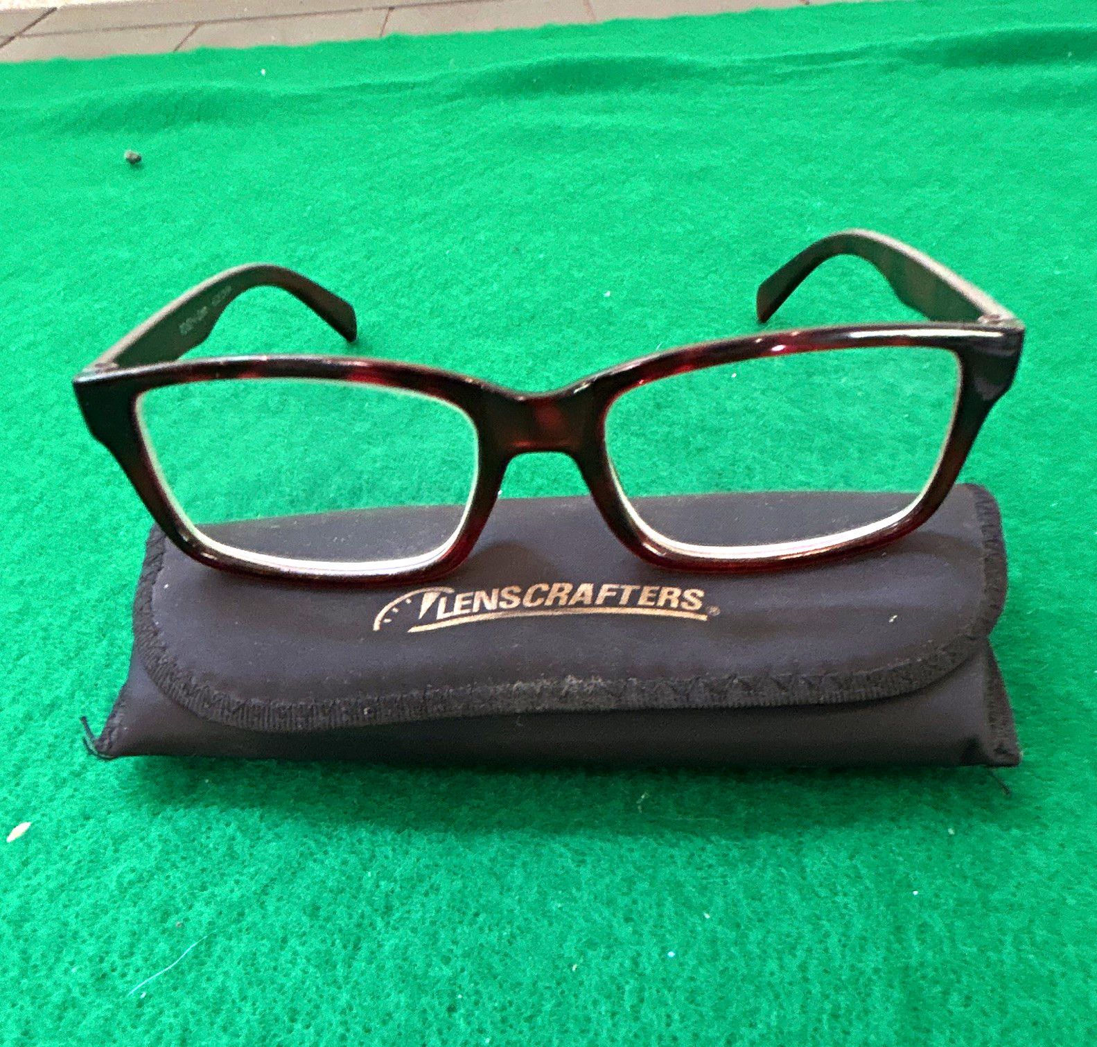 PD 62 Rectangular Eyeglass Frames Brown Tortoise Shell Plastic w Case