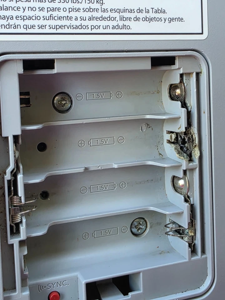 Nintendo Wii Fit Balance Board Controller - FOR PARTS OR REPAIR ONLY - Image 4 of 4