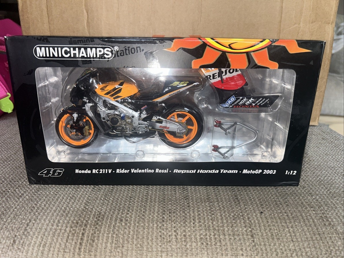 ミニチャンプス　Honda RC211V Repsol Honda Minichamps 1/12 Honda RC211V 2002 Valentino Rossi Repsol