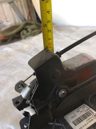 2008 - 2015 LAND ROVER LR2 SE Front Door Latch Lock Assembly Passenger Right RH - Picture 11 of 22