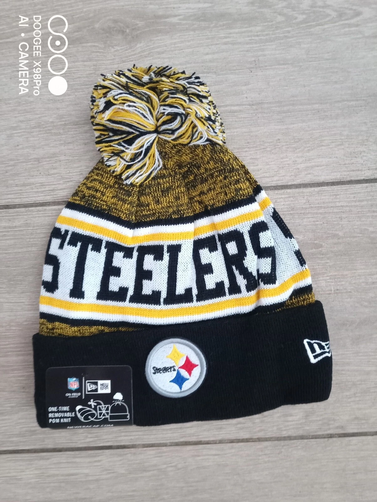 Pittsburgh Steelers NFL Bobble Beanie Team Multi Colour Tag Still On