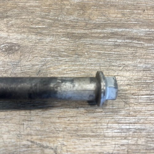 1985 SUZUKI SP600 SP 600 / OEM ORIGINAL FRONT WHEEL AXLE - Picture 4 of 4
