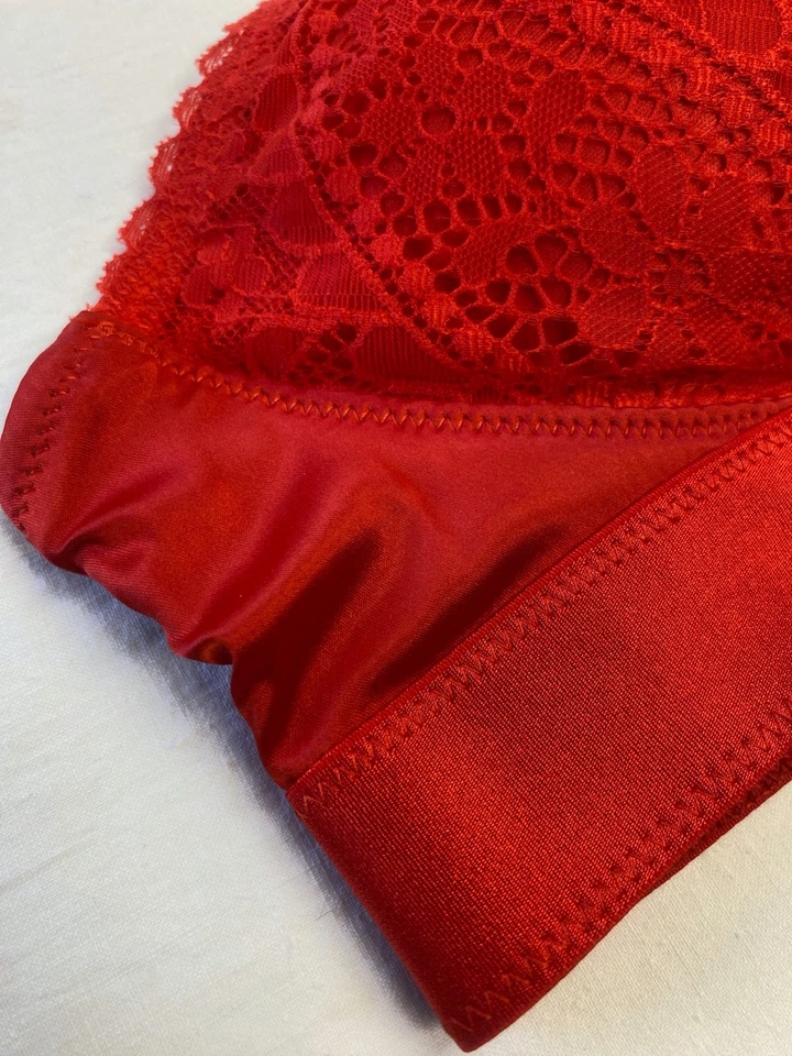 Sujetador de encaje de cachemira push up inalámbrico Aerie Real Power -- ROJO DE VACACIONES 38B Foto 2 de 4