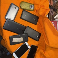 Lot of 8 Broken Cell Phones for Parts Or Repair Lg,Samsung,Blackberry,TLC