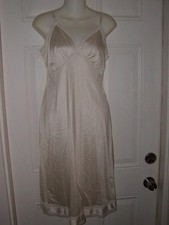 Sheer Chiffon lace Bust Vintage ecru Nylon Full Slip dress 32-34   e