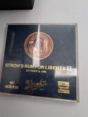 Stroh's Run for Liberty II 1985 Commemorative Coin Medal Adidas Plymouth Cased